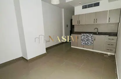 Apartment - Studio - 1 Bathroom for rent in Ajman Creek Towers - Al Rashidiya 1 - Al Rashidiya - Ajman