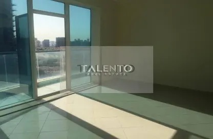 شقة - غرفة نوم - 2 حمامات للايجار في تفريعة القنال 1 - أبراج الجولف - مدينة دبي الرياضية - دبي