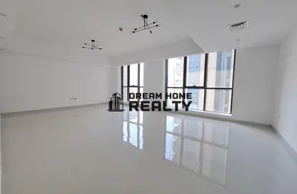 Apartment - 3 Bedrooms - 4 Bathrooms for rent in Ameer Bu Khamseen Tower - Al Majaz 3 - Al Majaz - Sharjah Apartment - 3 Bedrooms - 4 Bathrooms for rent in Ameer Bu Khamseen Tower - Al Majaz 3 - Al Majaz - Sharjah