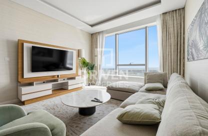Apartment - 1 - 2 for rent in The Palm Tower - Palm Jumeirah - Dubai