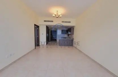 شقة - غرفة نوم - 2 حمامات للايجار في مسكن باترسي - الجداف - دبي