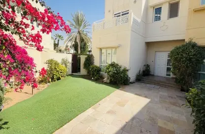 Villa - 6 Bedrooms - 7 Bathrooms for rent in Meadows 1 - Meadows - Dubai