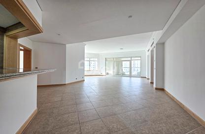 Apartment - 3 - 3 for rent in Al Sultana - Shoreline Apartments - Palm Jumeirah - Dubai