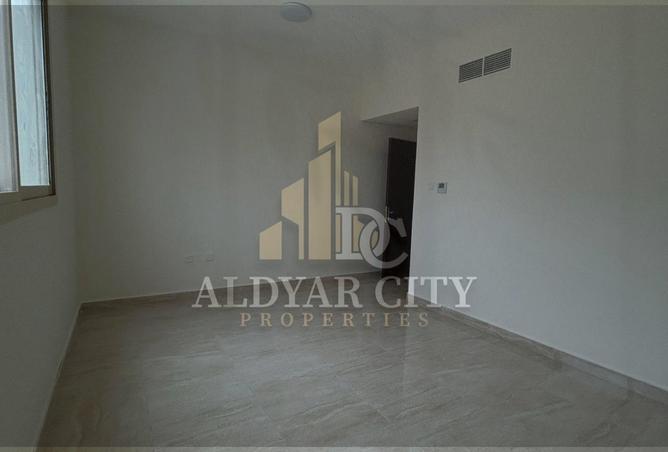 71138428 - Property Image 2