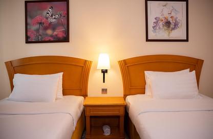 Hotel  and  Hotel Apartment - 3 Bedrooms - 3 Bathrooms for rent in Al Fardan Centre - Al Majaz 3 - Al Majaz - Sharjah