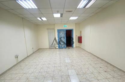 Shop - Studio - 1 Bathroom for rent in Building X18 - England Cluster - International City - Dubai Shop - Studio - 1 Bathroom for rent in Building X18 - England Cluster - International City - Dubai