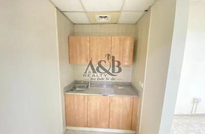 Shop - Studio - 1 Bathroom for rent in Building X18 - England Cluster - International City - Dubai Shop - Studio - 1 Bathroom for rent in Building X18 - England Cluster - International City - Dubai