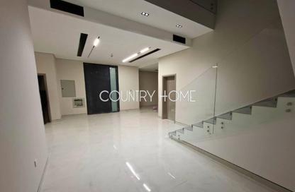 Villa - 5 Bedrooms - 6 Bathrooms for rent in Al Aweer 1 - Al Aweer - Dubai Villa - 5 Bedrooms - 6 Bathrooms for rent in Al Aweer 1 - Al Aweer - Dubai