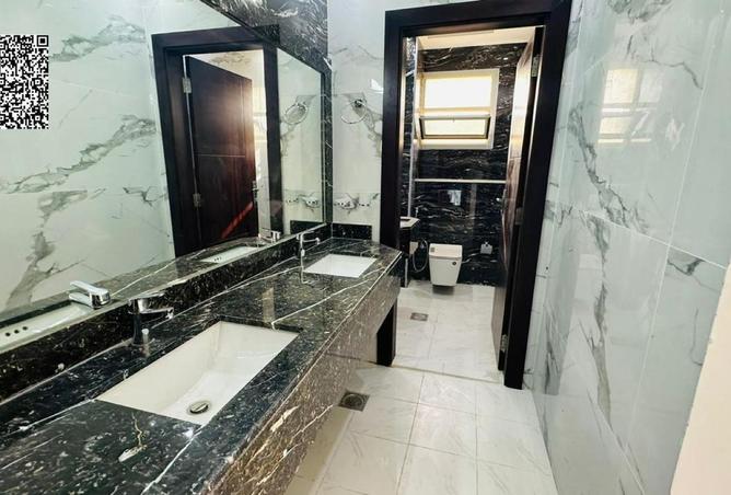 106838356 - Property Image 2