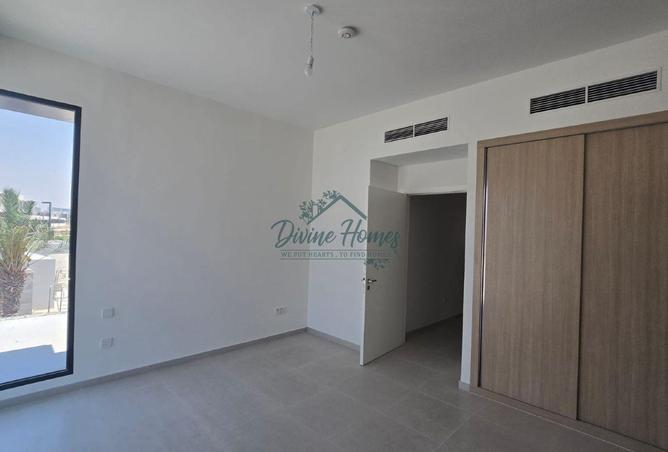 98278217 - Property Image 3