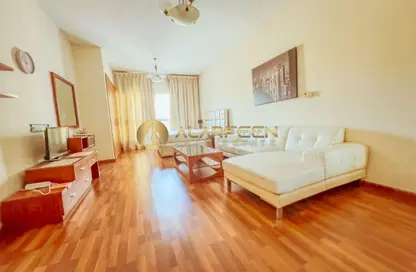 Apartment - Studio - 1 Bathroom for rent in Rose 2 - Emirates Gardens 1 - Jumeirah Village Circle - Dubai