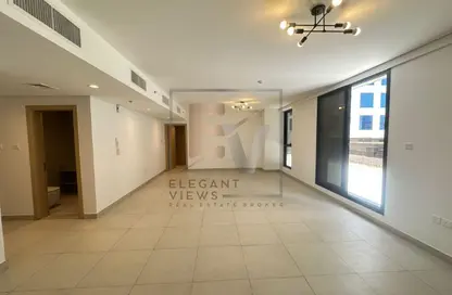 Apartment - 3 Bedrooms - 5 Bathrooms for rent in Haas Building - Jumeirah Garden City - Al Satwa - Dubai