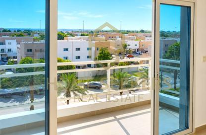 Apartment - 2 - 2 for rent in Tower 21 - Al Reef Downtown - Al Reef - Abu Dhabi