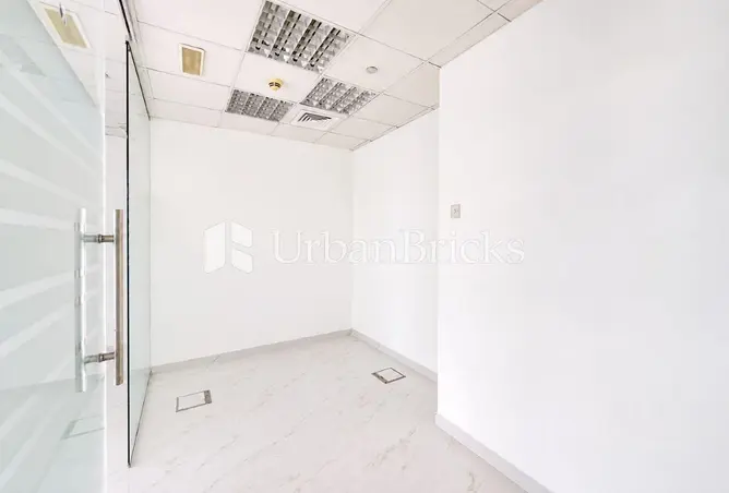 160113923 - Property Image 3