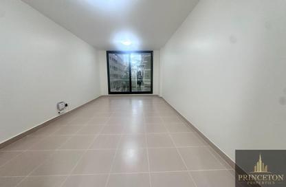 Apartment - Studio - 1 Bathroom for rent in Golden Sands 6 - Mankhool - Bur Dubai - Dubai