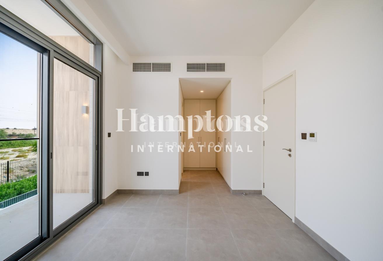 Vacant | Near to Pool Gym | Bright Unit photo 6
