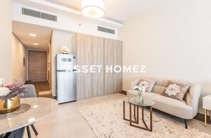 Apartment - Studio - 1 Bathroom for rent in SOL Bay - Business Bay - Dubai