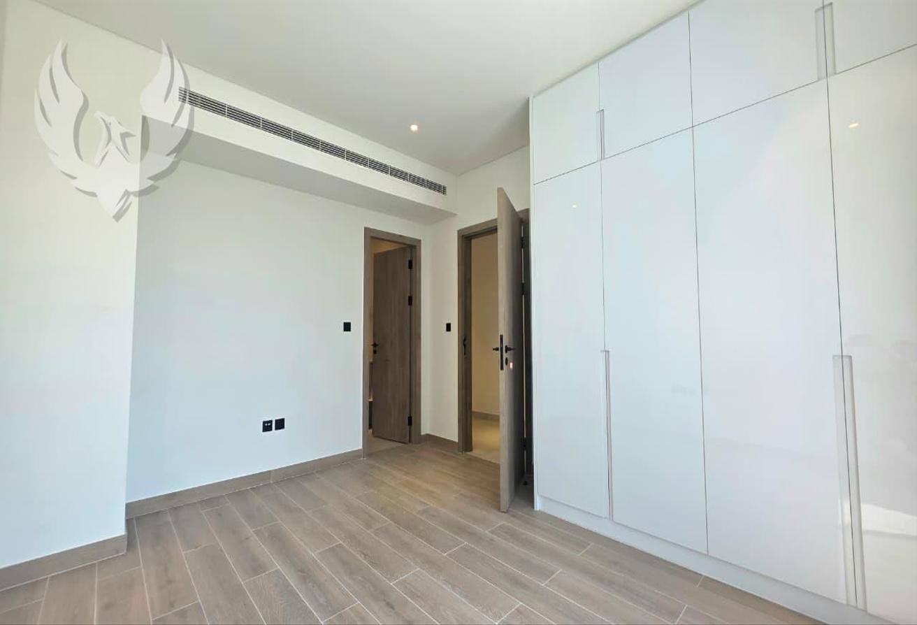 Spacious unit | Landscaped | With Appliances photo 18