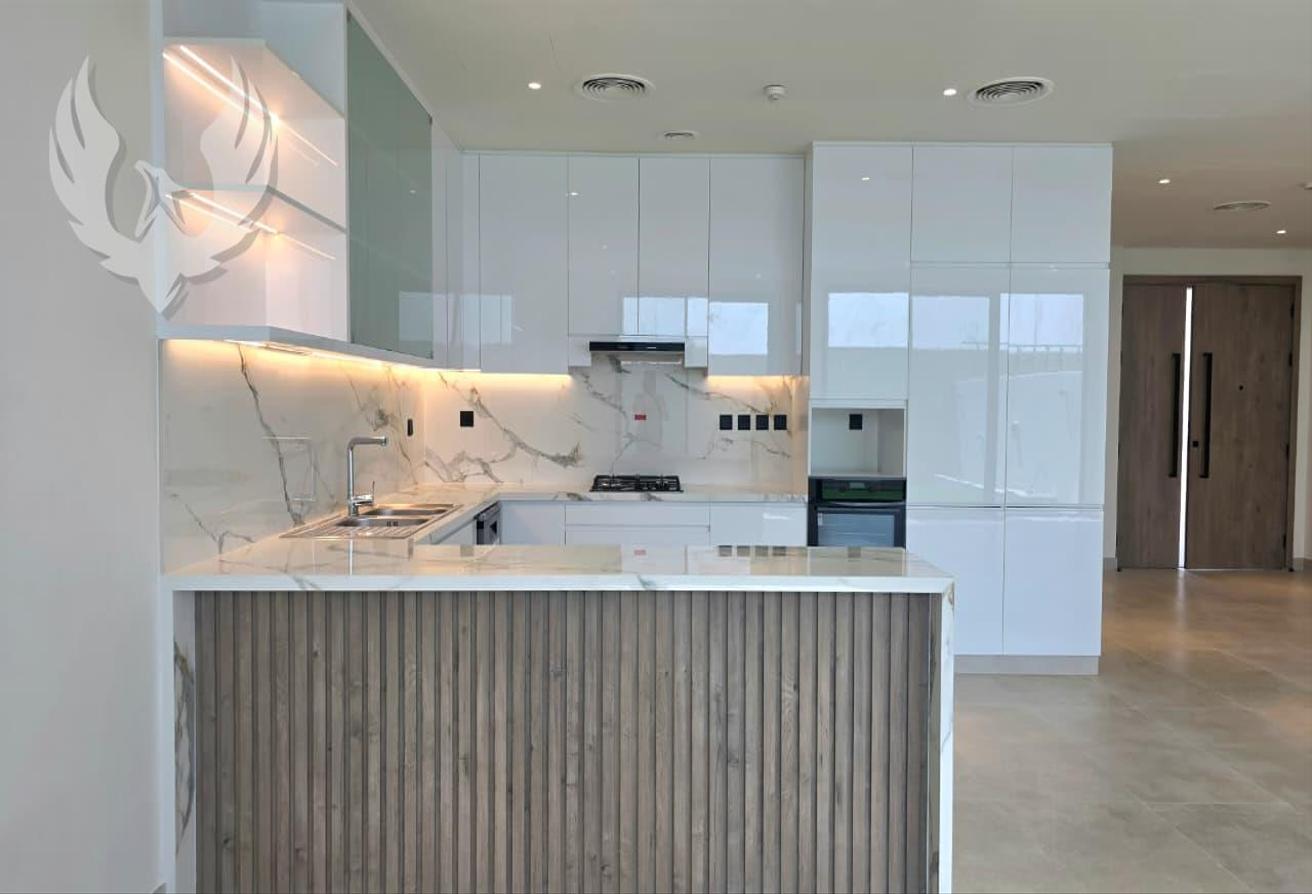 Spacious unit | Landscaped | With Appliances photo 4