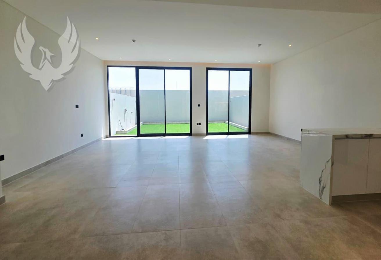 Spacious unit | Landscaped | With Appliances photo 7