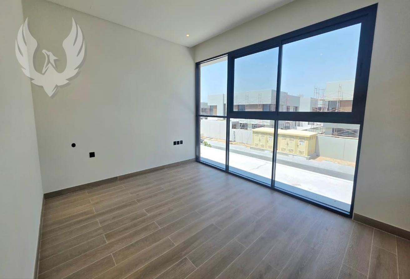 Spacious unit | Landscaped | With Appliances photo 15