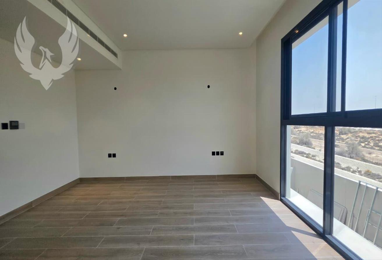Spacious unit | Landscaped | With Appliances photo 24