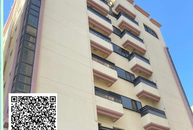 Investment opportunity in a prime location in Al B