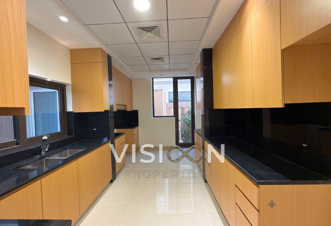 Elegant 6BR - Private Pool - prima Location photo 11