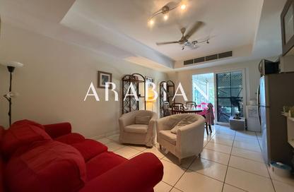 Villa - 2 Bedrooms - 3 Bathrooms for sale in Springs 11 - The Springs - Dubai