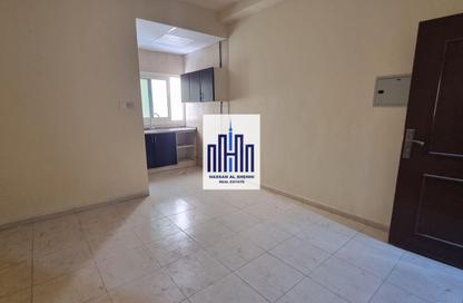 Apartment - Studio - 1 Bathroom for rent in Muwailih Building - Muwaileh - Sharjah