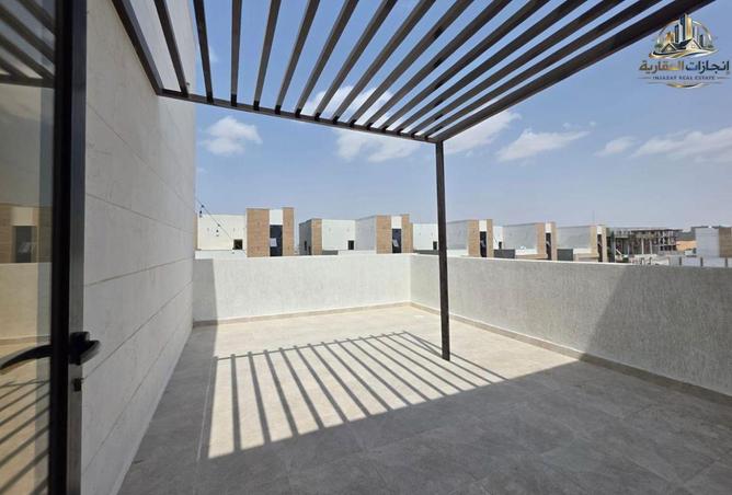 72720360 - Property Image 3