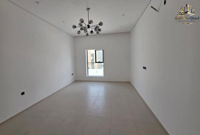 72720360 - Property Image 2