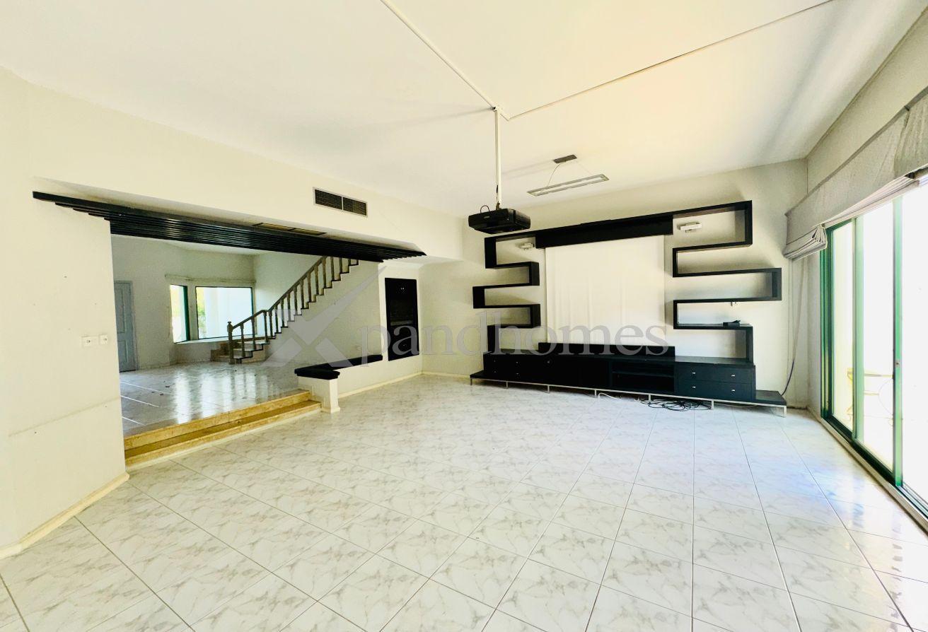 4 BHK + Maids | 1 Month Free | Prime Location photo 2