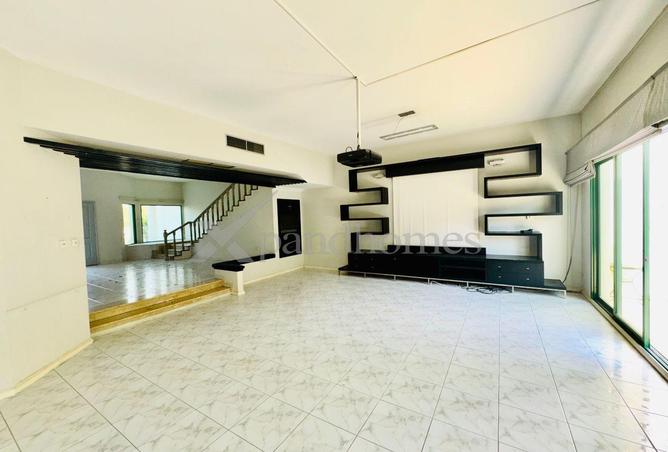 114182388 - Property Image 2
