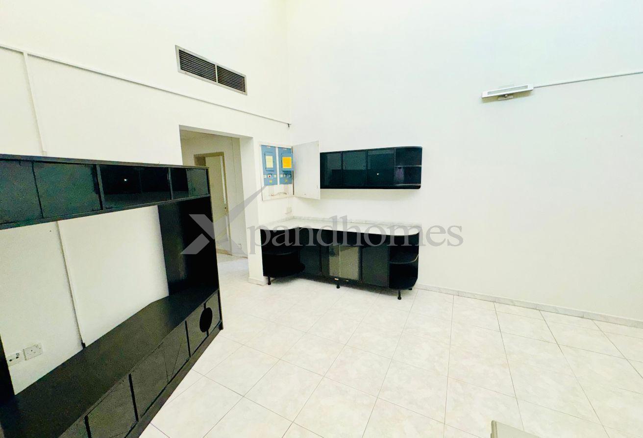 4 BHK + Maids | 1 Month Free | Prime Location photo 9