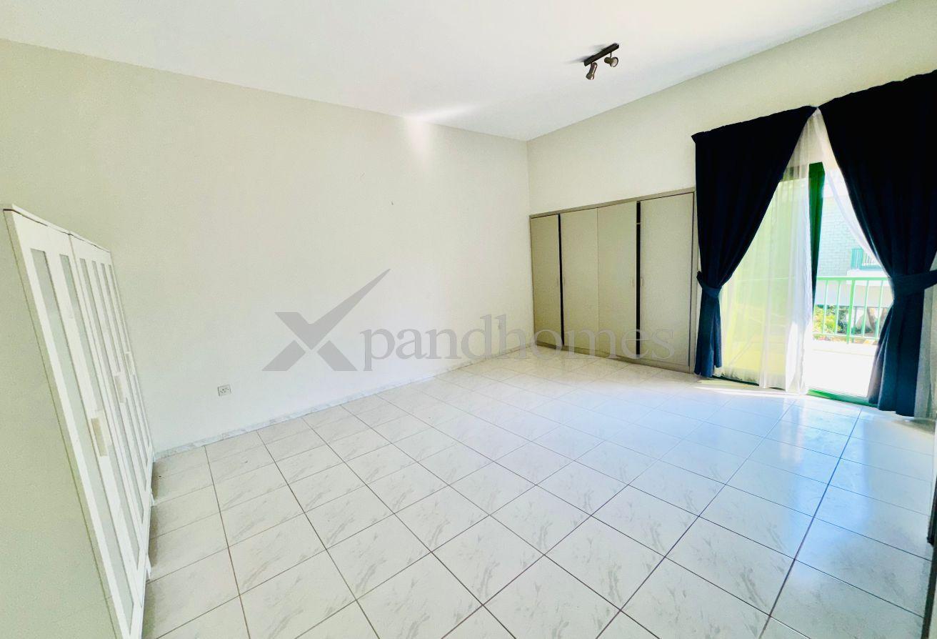 4 BHK + Maids | 1 Month Free | Prime Location photo 6
