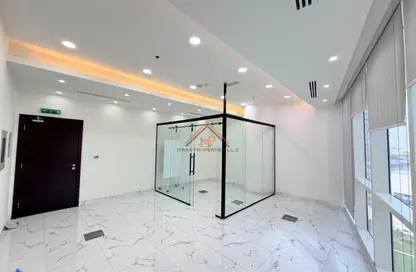 مكتب - استوديو للايجار في برج بارك لين - الخليج التجاري - دبي