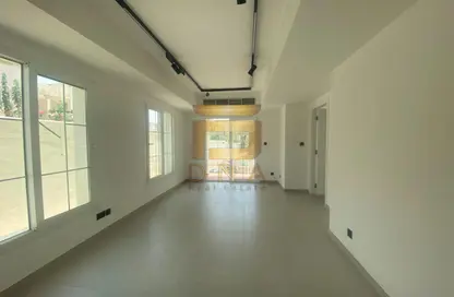 Villa - 2 Bedrooms - 3 Bathrooms for rent in Springs 11 - The Springs - Dubai