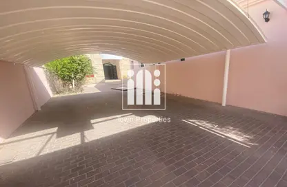 فيلا للايجار في المشرف - أبوظبي