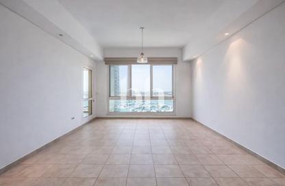 Apartment - 2 Bedrooms - 2 Bathrooms for rent in Marina Residences 5 - Marina Residences - Palm Jumeirah - Dubai