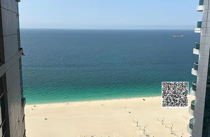 شقة - 2 غرف نوم - 3 حمامات للايجار في برج الكورنيش - طريق كورنيش عجمان - عجمان