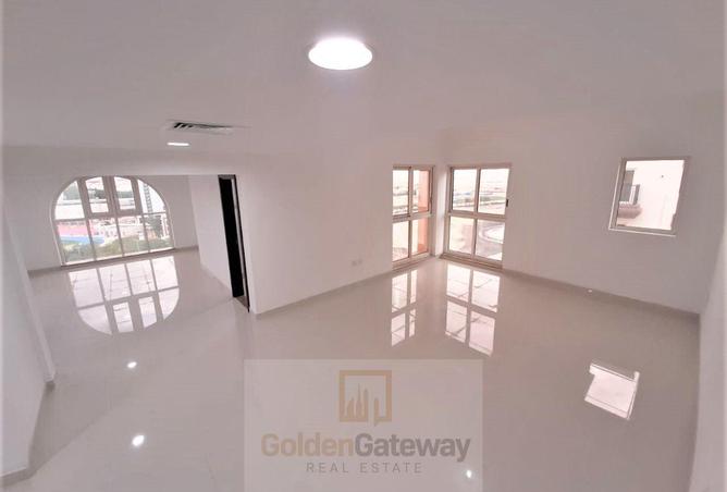 107312804 - Property Image 3