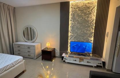Apartment - Studio - 1 Bathroom for rent in Thuraya Al Majaz Building - Al Majaz 3 - Al Majaz - Sharjah Apartment - Studio - 1 Bathroom for rent in Thuraya Al Majaz Building - Al Majaz 3 - Al Majaz - Sharjah
