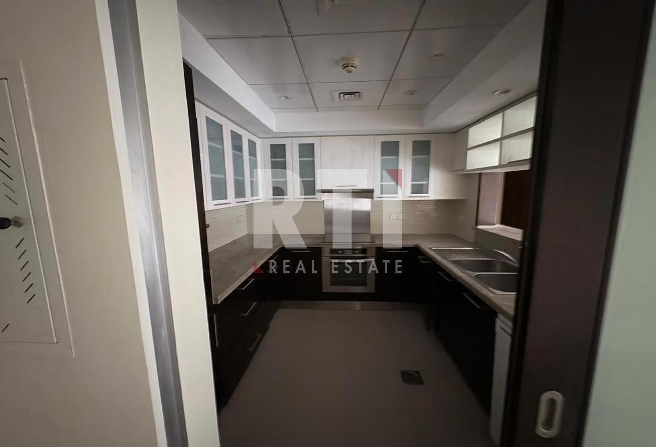 DOWNTOWN LIVING | SWIMMING POOL VIEW | UNFURNISHED photo 10