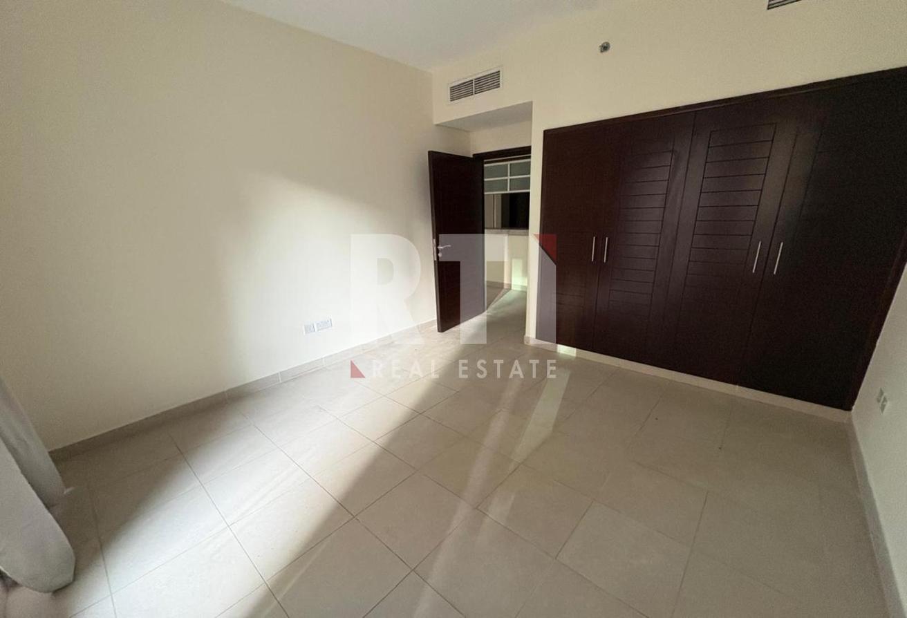 DOWNTOWN LIVING | SWIMMING POOL VIEW | UNFURNISHED photo 15