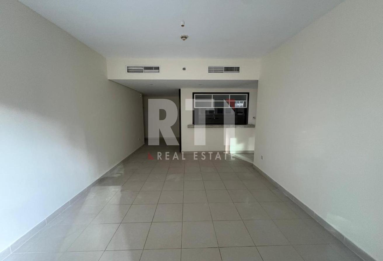 DOWNTOWN LIVING | SWIMMING POOL VIEW | UNFURNISHED photo 9