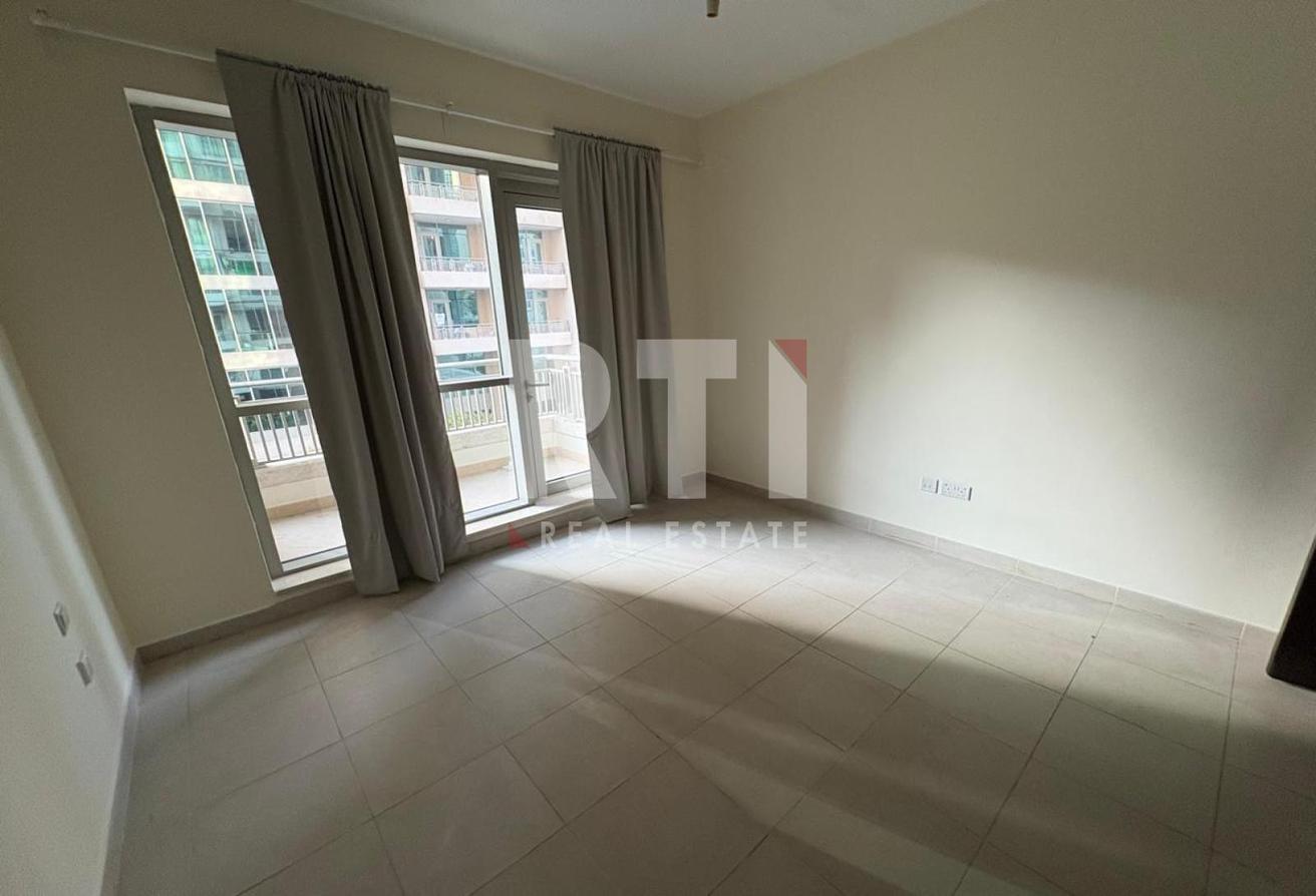 DOWNTOWN LIVING | SWIMMING POOL VIEW | UNFURNISHED photo 13