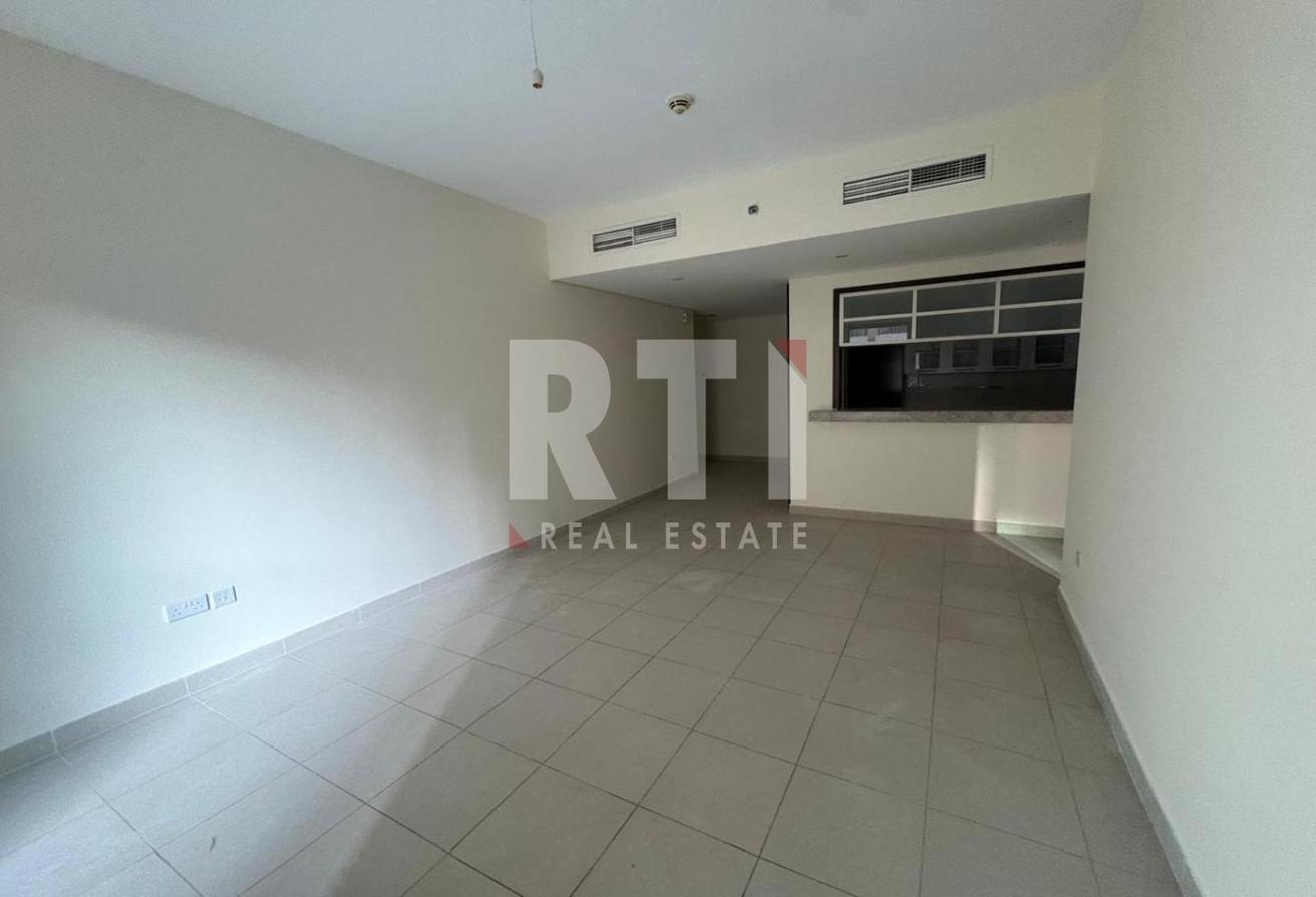 DOWNTOWN LIVING | SWIMMING POOL VIEW | UNFURNISHED photo 7