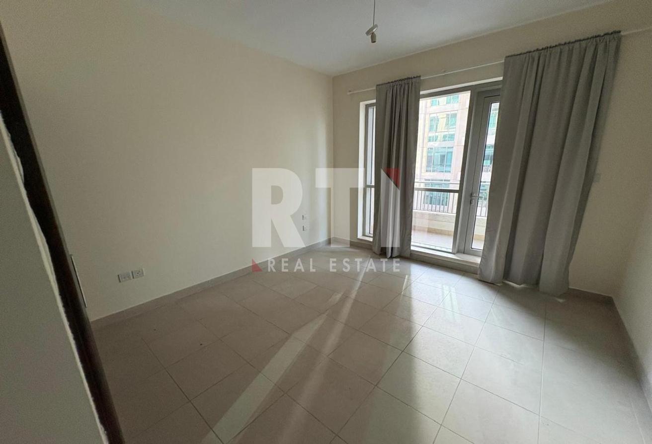 DOWNTOWN LIVING | SWIMMING POOL VIEW | UNFURNISHED photo 12