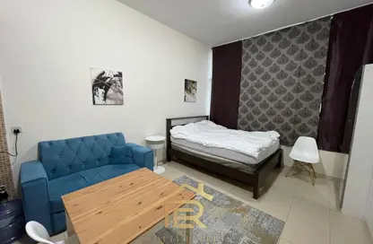 Apartment - Studio - 1 Bathroom for rent in Silicon Gates 4 - Silicon Gates - Dubai Silicon Oasis - Dubai